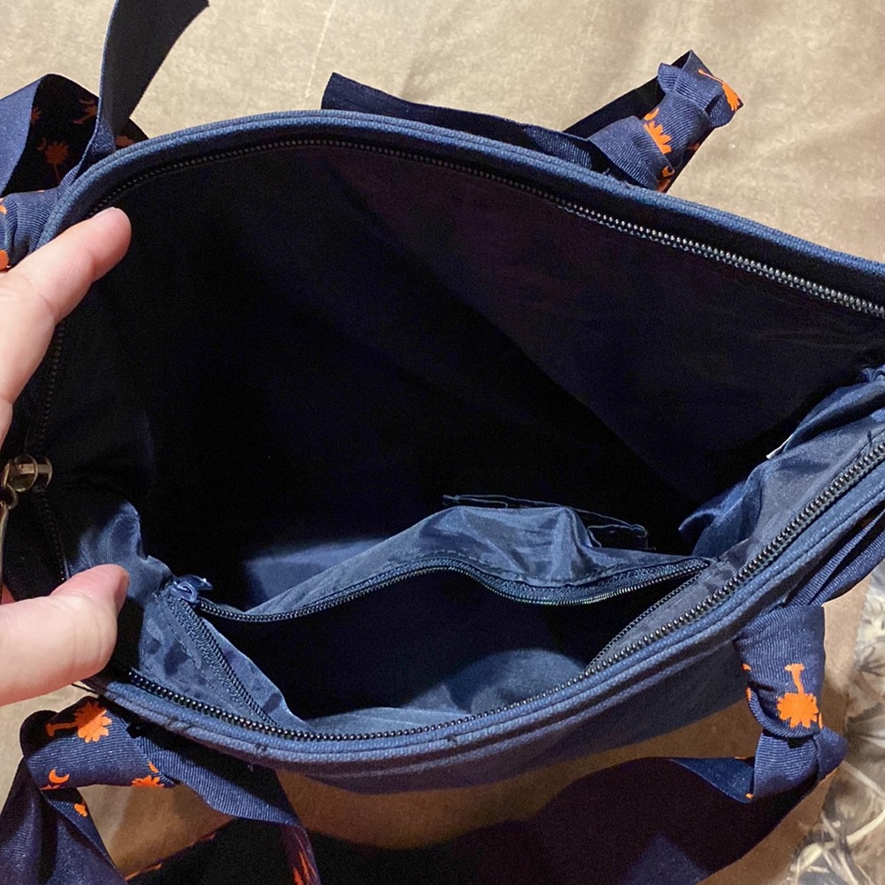 Purse - Picture 3 of 4